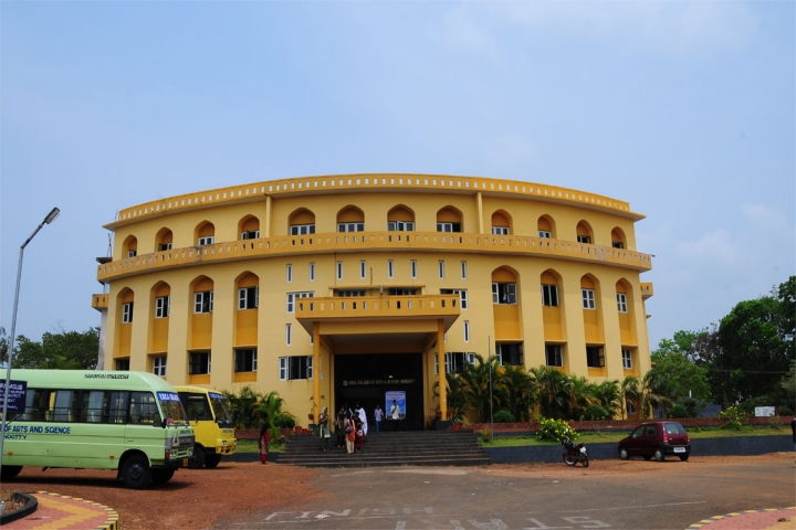 https://cache.careers360.mobi/media/colleges/social-media/media-gallery/19364/2018/12/9/Campus View of EMEA College of Arts and Science Malappuram_Campus-View.jpg